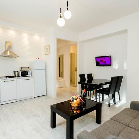 Luxury Apartment In The City Centre Tbilisi Exteriör bild
