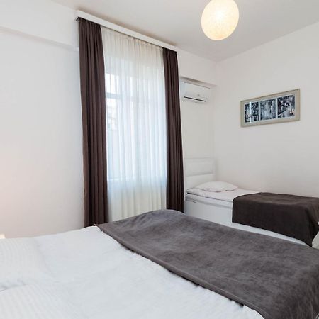 Luxury Apartment In The City Centre Tbilisi Exteriör bild