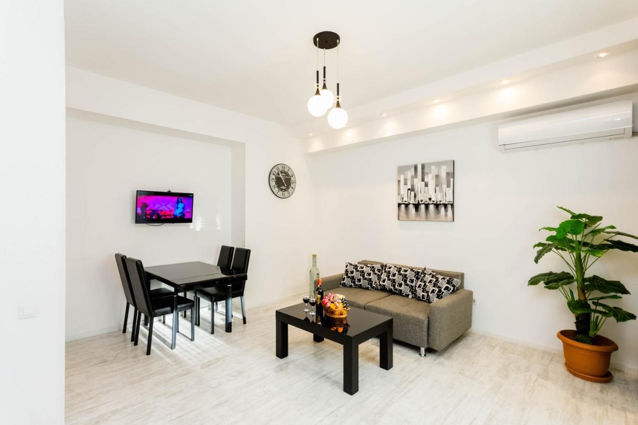 Luxury Apartment In The City Centre Tbilisi Exteriör bild